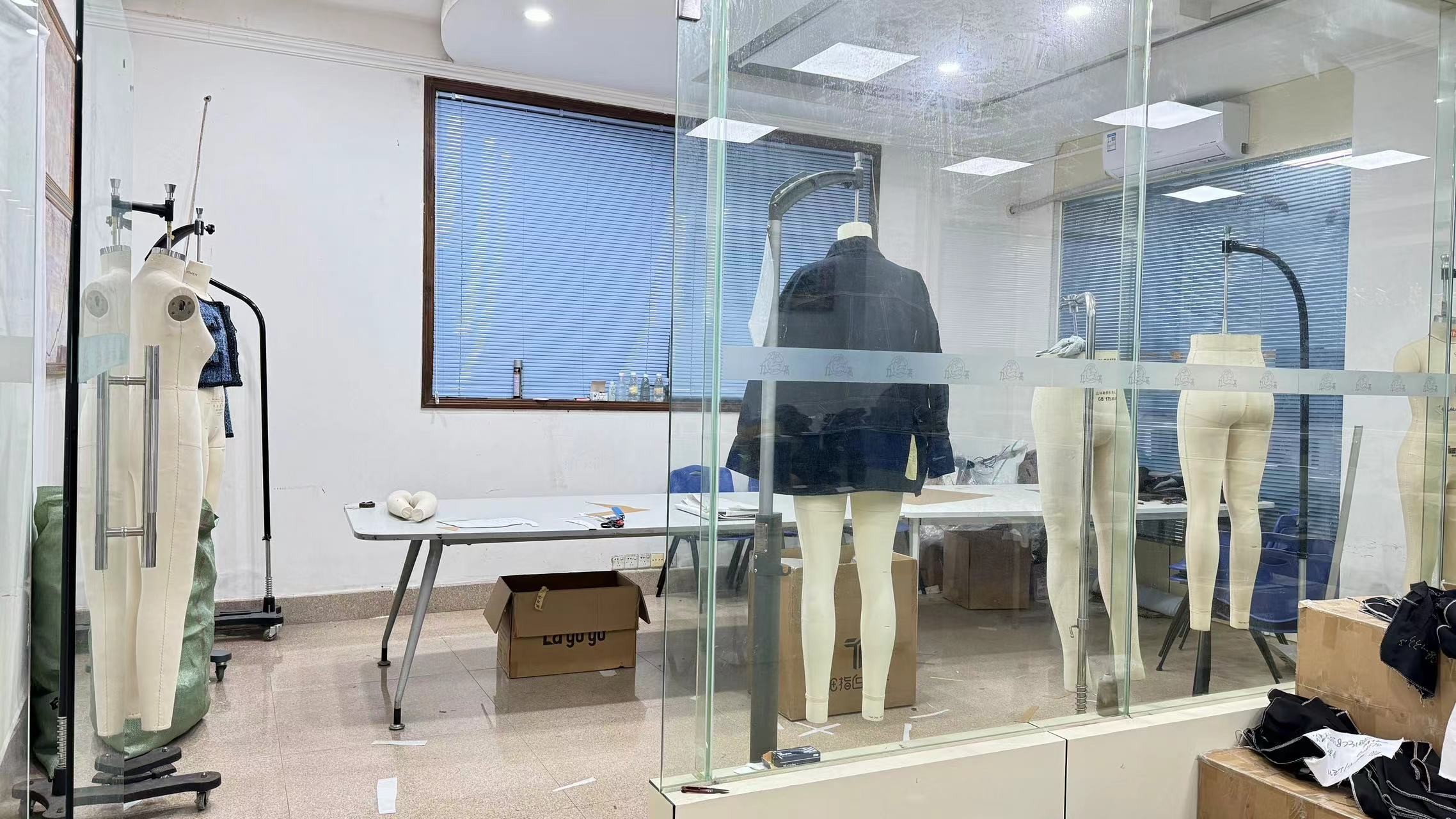 Guangdong Shunde Leka Clothing Design Co., Ltd fabriek productielijn