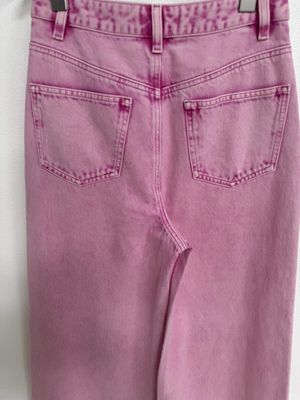 Extra lange breedbeen design roze denim jeans voor een been verlengende effect