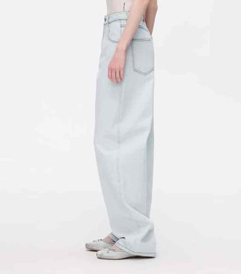 Banana Cut Curved Design Flattering Straight Leg Jeans Verschillende lichaamstypen