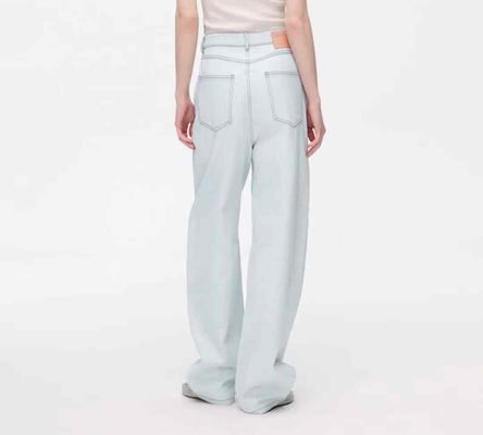 Banana Cut Curved Design Flattering Straight Leg Jeans Verschillende lichaamstypen