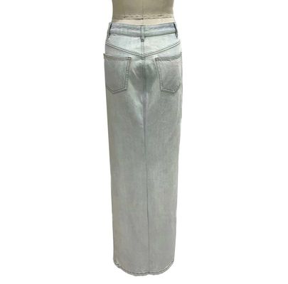 Een hoge denim onderkant voor een vleiend langwerpig silhouet