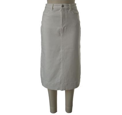 Een lange jeansrok voor een vleiend en elegant silhouet.