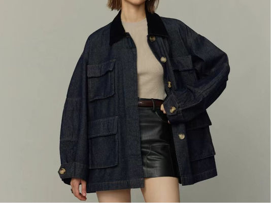 Oversized vriend-stijl fit voor een ontspannen, comfortabele look
