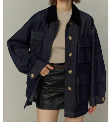 Oversized vriend-stijl fit voor een ontspannen, comfortabele look