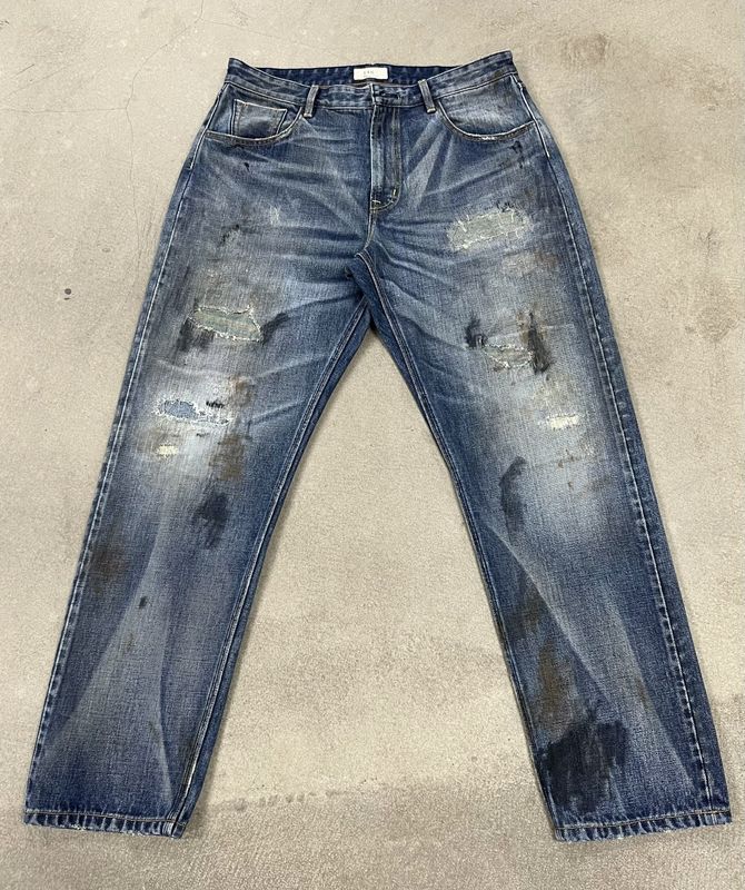 Stijlvolle vintage jeans voor een klassieke angstige look.