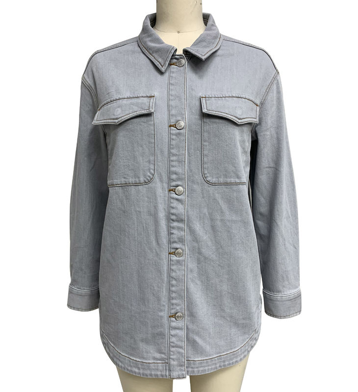 Oversized Fit Denim Shirt voor een ontspannen en moeiteloze stijl
